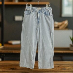 A&F The Wide Leg High Rise Curve Love Light Denim Jeans 30/10s